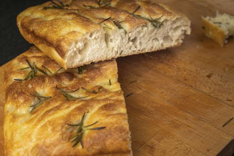 Focaccia - tradycyjny włoski chlebek	- tajemnica idealnego ciasta